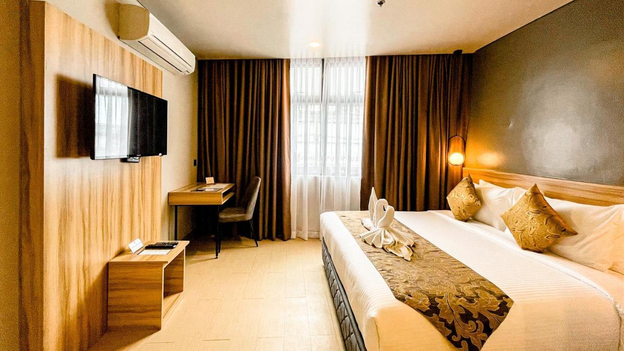 Madison 101 Hotel + Tower Quezon City Esterno foto