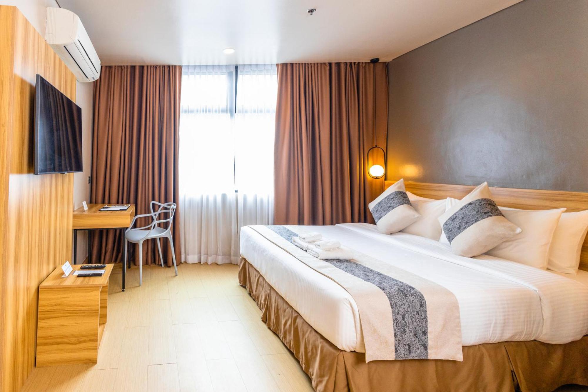 Madison 101 Hotel + Tower Quezon City Esterno foto