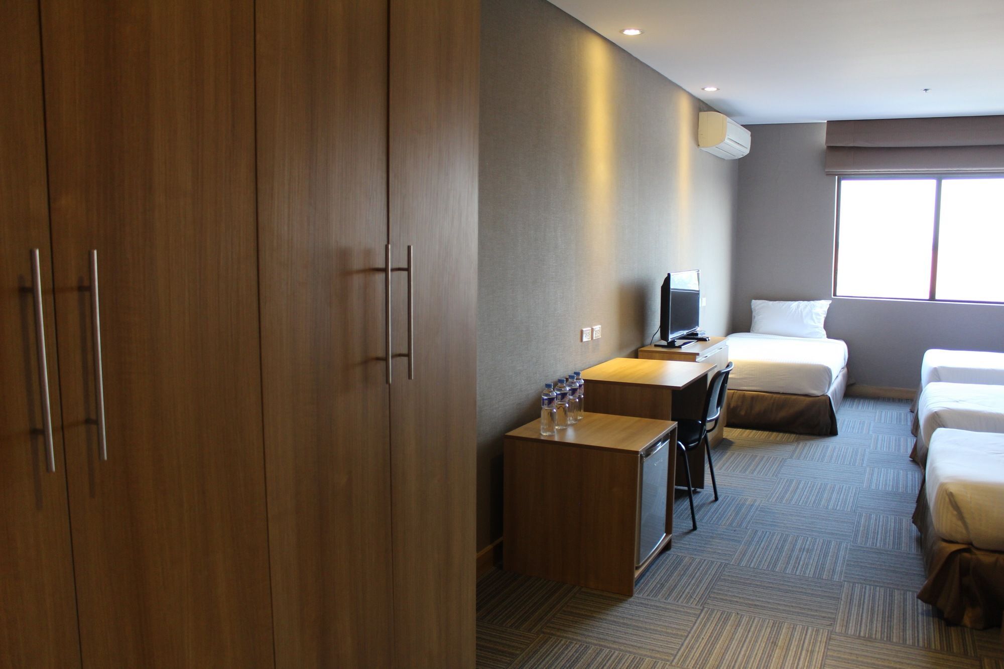 Madison 101 Hotel + Tower Quezon City Esterno foto