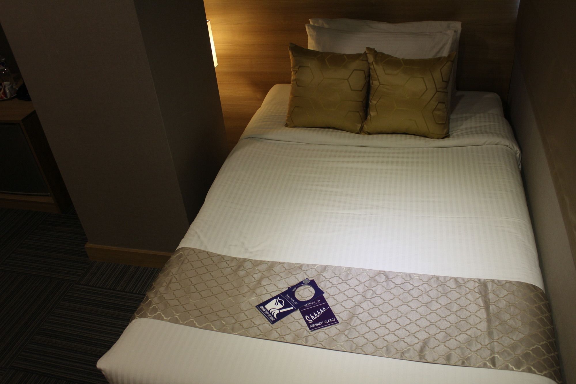 Madison 101 Hotel + Tower Quezon City Esterno foto